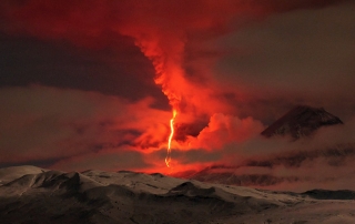 Volcanic eruption in Russia. Photo by dittidot, Imgur